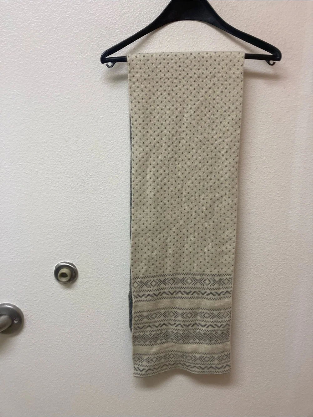 OLD NAVY Reversible Gray/Cream and Cream/Gray Fair Isle Scarf 10x61
